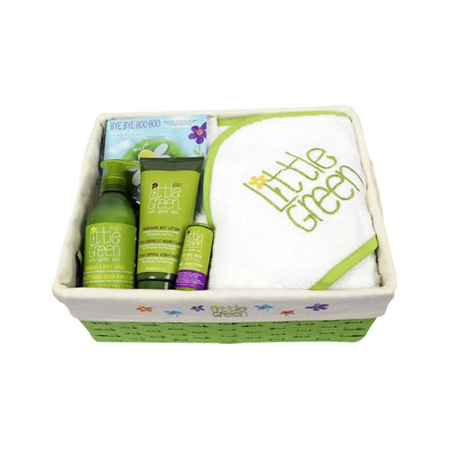 Little Green Baby Bundle Basket dárková sada (šampon a sprchový gel pro miminka 240 ml + výživné tělové mléko pro miminka 180 ml + zklidňující balzám 13g + ručník s kapucí pro miminka + zklidňující polštářek)